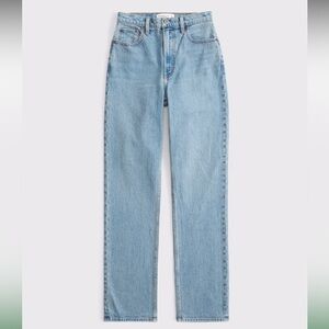 Abercrombie & Fitch
The 90s Straight Ultra High Rise 24 00